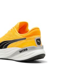 Buty do biegania męskie Puma Magnify Nitro 2. Kolor: biały, pomarańczowy, żółty, wielokolorowy. Materiał: kauczuk, materiał. Szerokość cholewki: normalna #2