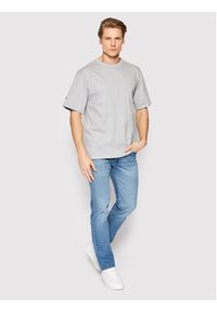 Henderson T-Shirt T-Line 19407 Szary Regular Fit. Kolor: szary. Materiał: bawełna