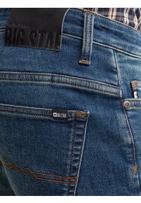 Big-Star - Jeansy męskie dopasowane z przetarciami granatowe Terry 541. Okazja: na co dzień. Stan: obniżony. Kolor: niebieski. Styl: casual #9