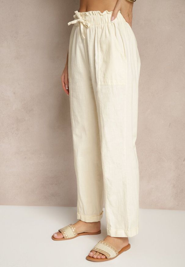 Renee - Jasnobeżowe Spodnie z Bawełny High Waist z Wiązaniem Tyswia. Okazja: na co dzień. Stan: podwyższony. Kolor: beżowy. Materiał: bawełna. Styl: casual, elegancki