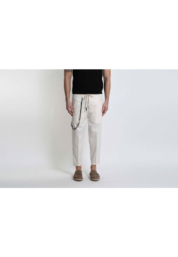 Xagon Spodnie | P26032 ZXAG92 | Mężczyzna | Kremowy. Okazja: na co dzień. Kolor: kremowy. Materiał: wiskoza, elastan, poliester. Długość: długie. Styl: elegancki, casual, klasyczny, sportowy