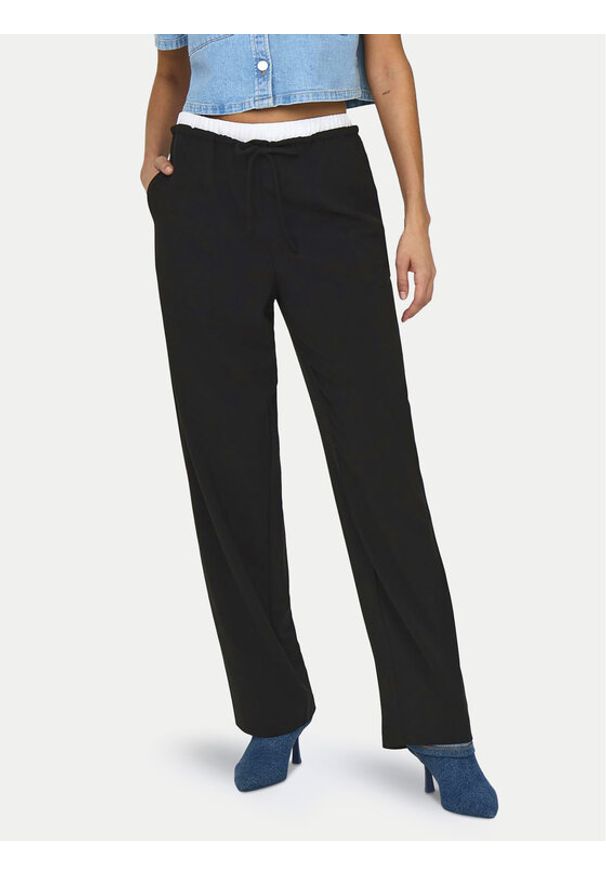 only - ONLY Spodnie materiałowe Tille 15338509 Czarny Straight Fit. Kolor: czarny. Materiał: syntetyk