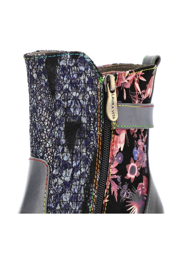 Niebieskie Botki Laura Vita Gustowne Buty Na Obcasie. Zapięcie: sprzączka. Kolor: niebieski. Materiał: skóra. Wzór: aplikacja, kwiaty. Obcas: na obcasie. Styl: elegancki. Wysokość obcasa: średni