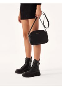 Kazar - Mała crossbody z licowej skóry w czarnym kolorze. Kolor: czarny. Wzór: aplikacja. Materiał: skórzane. Styl: elegancki, casual, klasyczny #5