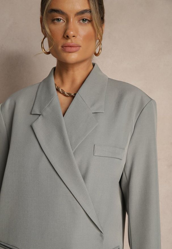 Renee - Szara Pudełkowa Marynarka Dwurzędowa o Fasonie Oversize Cornelise. Okazja: na co dzień, na spotkanie biznesowe. Kolor: szary. Materiał: jeans. Styl: biznesowy, elegancki, casual