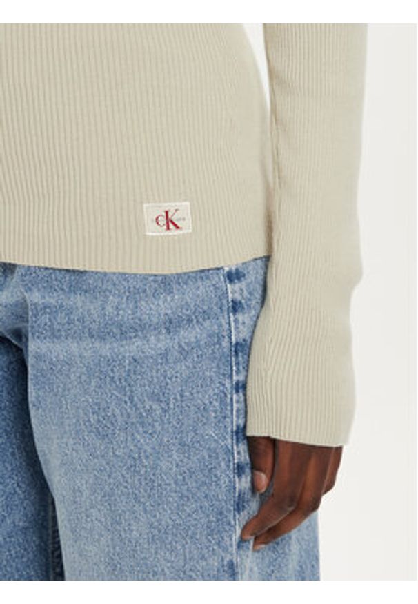 Calvin Klein Jeans Golf J20J224225 Beżowy Regular Fit. Typ kołnierza: golf. Kolor: beżowy. Materiał: bawełna