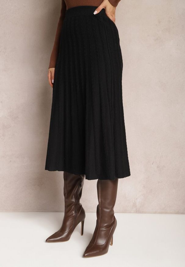 Renee - Czarna Dzianinowa Spódnica Trapezowa Midi Arion. Kolor: czarny. Materiał: dzianina. Styl: elegancki