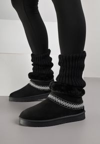 Renee - Czarne Rustykalne Śniegowce z Imitacji Zamszu z Haftem i Futerkiem Zetilda. Kolor: czarny. Materiał: zamsz, futro. Wzór: haft #5