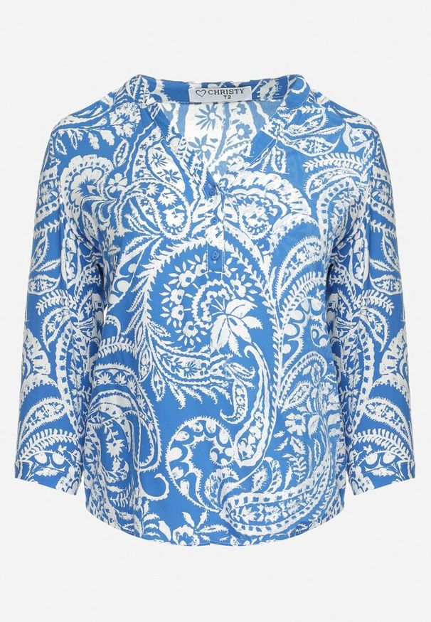 Born2be - Niebiesko-Biała Wiskozowa Bluzka o Luźnym Kroju z Guzikami w Print Paisley Zirlana. Kolor: niebieski. Materiał: wiskoza. Wzór: nadruk, paisley. Sezon: lato