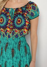 Born2be - Zielona Bawełniana Sukienka w Etno Wzór z Gumką w Talii i Hiszpańskim Dekoltem Orose. Okazja: na co dzień. Kolor: zielony. Materiał: bawełna. Wzór: aplikacja. Typ sukienki: proste. Styl: etno. Długość: maxi