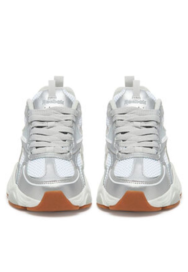 Reebok Sneakersy CHARGE AR30246WSSW Srebrny. Kolor: srebrny. Materiał: skóra
