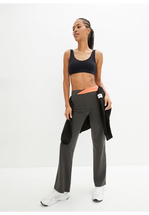 bonprix - Bawełniane spodnie sportowe o kroju bootcut (2 pary). Kolor: szary. Materiał: materiał, bawełna. Styl: sportowy