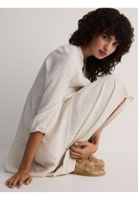 Reserved - Sukienka z wiskozą i lnem - złamana biel. Materiał: wiskoza, len. Typ sukienki: rozkloszowane #1