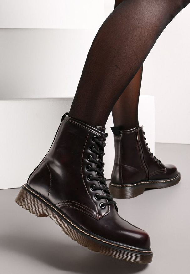 Born2be - Czerwone Botki Workery z Sznurowaniem Eroania. Kolor: czarny