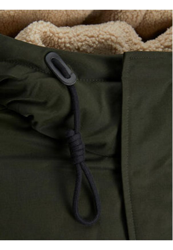 Jack & Jones - Jack&Jones Kurtka zimowa 12235869 Zielony Regular Fit. Kolor: zielony. Materiał: syntetyk. Sezon: zima