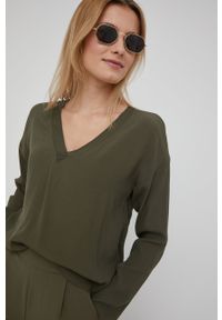 Vero Moda bluzka damska kolor zielony gładka. Okazja: na co dzień. Kolor: zielony. Materiał: tkanina, materiał, wiskoza. Długość rękawa: długi rękaw. Długość: długie. Wzór: gładki. Styl: casual #4