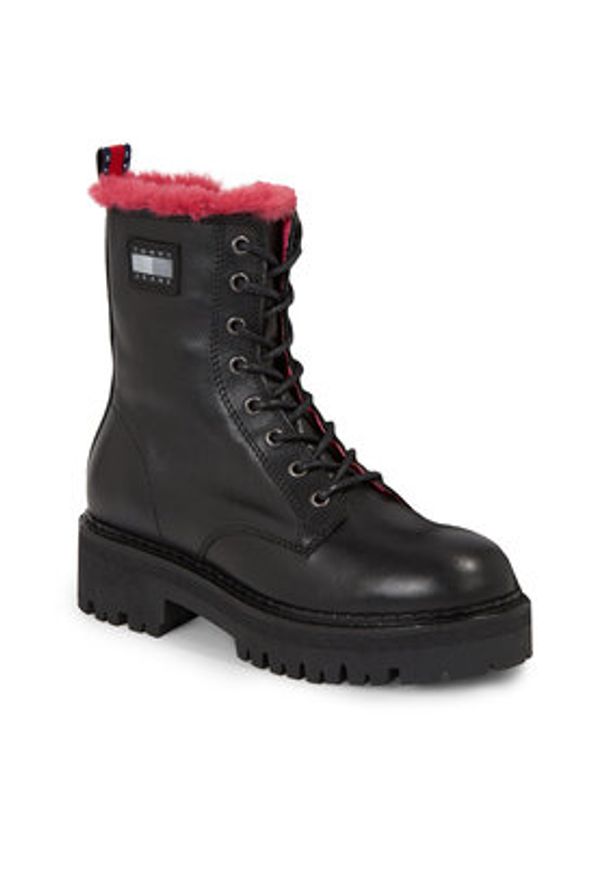 Tommy Jeans Botki Tjw W Urban Boot Smooth Ltr Wl EN0EN02402 Czarny. Kolor: czarny. Materiał: skóra