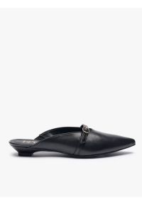Ryłko - Czarne mule z paskiem na miniobcasie. Zapięcie: pasek. Kolor: czarny. Materiał: skóra. Szerokość cholewki: normalna. Obcas: na obcasie. Styl: street, elegancki #1