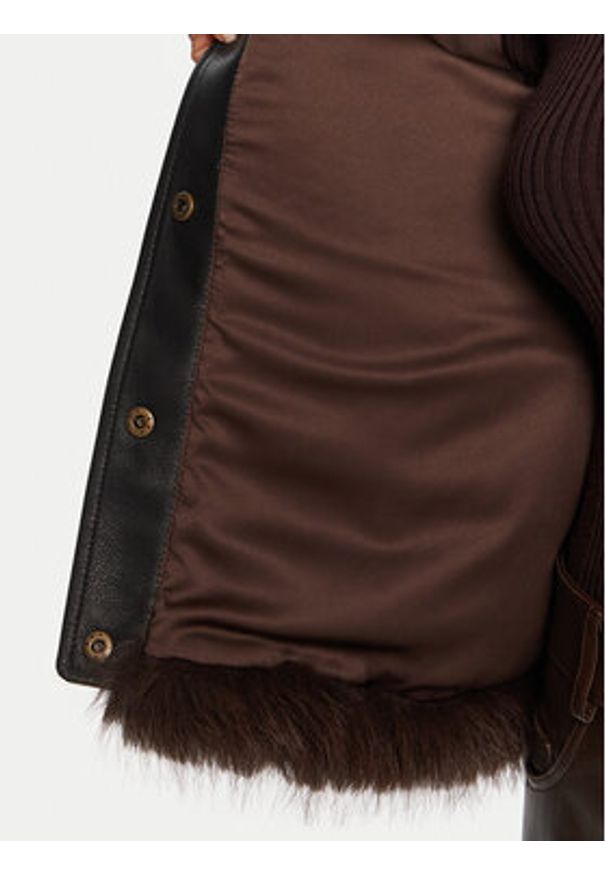 TwinSet - TWINSET Kurtka z imitacji skóry 252TP2420 Brązowy Regular Fit. Kolor: brązowy. Materiał: skóra