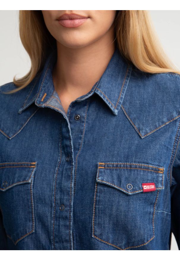 Big-Star - Koszula damska jeansowa slim granatowa Norra 524. Kolor: niebieski. Materiał: jeans. Wzór: ze splotem. Styl: klasyczny, elegancki