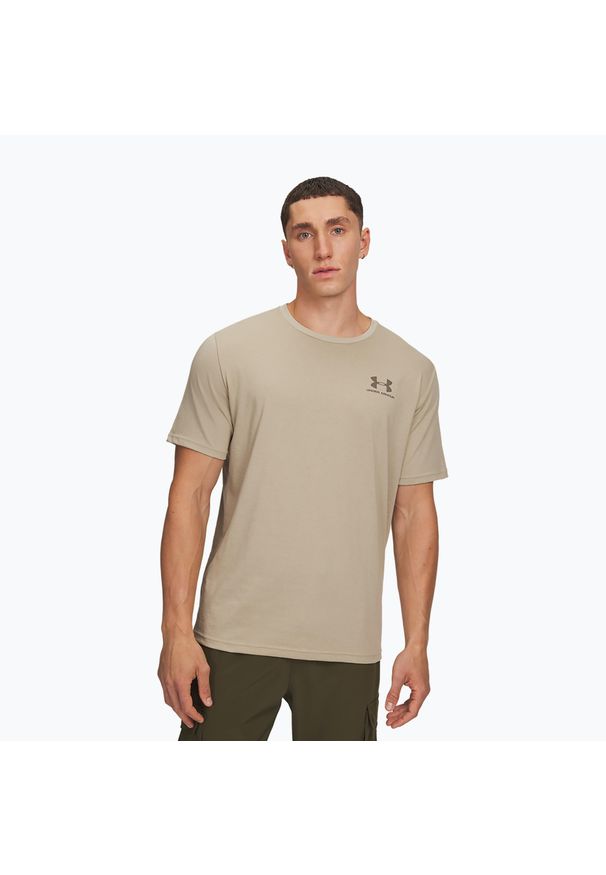 Koszulka Under Armour Sportstyle Left Chest. Kolor: beżowy. Sport: fitness