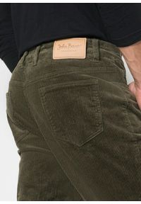 bonprix - Spodnie sztruksowe ze stretchem Regular Fit, w wygodnym fasonie. Kolor: zielony. Materiał: sztruks #3