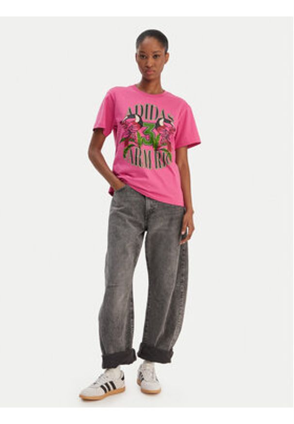 Adidas - adidas T-Shirt Farm Rio Graphic KD4640 Różowy Regular Fit. Kolor: różowy. Materiał: bawełna