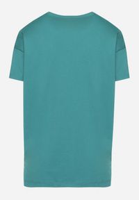 Born2be - Zielony Klasyczny T-shirt Oversize z Bawełny Zivassa. Okazja: na co dzień. Kolor: zielony. Materiał: bawełna. Styl: klasyczny #4