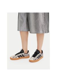 Adidas - Sneakersy adidas. Kolor: beżowy #1