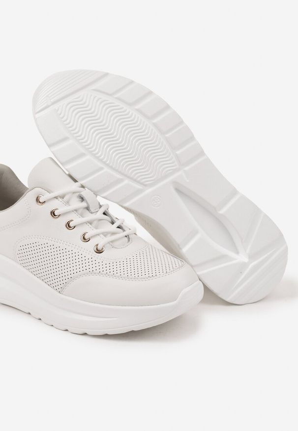 Born2be - Białe Skórzane Sneakersy z Metaliczną Wstawką Polamira. Okazja: na co dzień. Zapięcie: sznurówki. Kolor: biały. Materiał: skóra