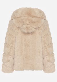 Born2be - Jasnobeżowa Futrzana Kurtka z Kapturem Daviella. Typ kołnierza: kaptur. Kolor: beżowy. Materiał: futro. Wzór: aplikacja #4