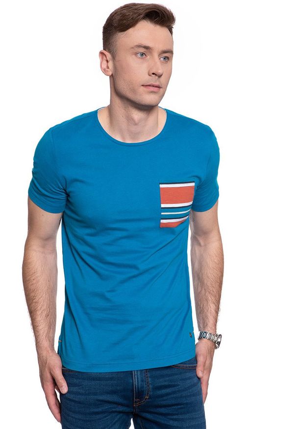 Mustang - MĘSKI T-SHIRT MUSTANG ALEX C PRINT CP 1009525 5320. Wzór: nadruk
