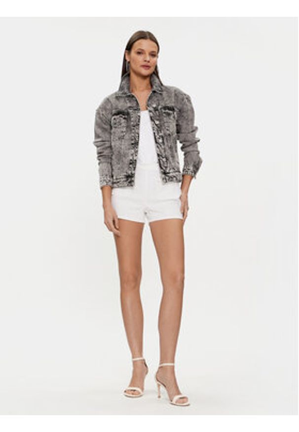 Guess Kurtka jeansowa Clarette W4RN62 D56B3 Szary Regular Fit. Kolor: szary. Materiał: jeans, bawełna