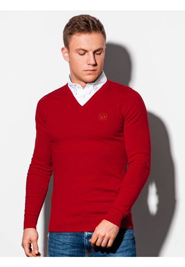 Ombre Clothing - Sweter męski E120 - czerwony - XXL. Typ kołnierza: dekolt w serek, kołnierzyk koszulowy. Kolor: czerwony. Materiał: materiał, bawełna, nylon. Styl: klasyczny