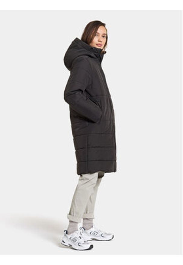 Didriksons Parka Moira Wns Parka 504944 Czarny Regular Fit. Kolor: czarny. Materiał: syntetyk