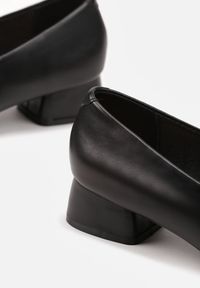 Renee - Czarne Czółenka na Słupku Vices ze Skórzaną Wkładką Alinire. Kolor: czarny. Materiał: skóra. Obcas: na słupku. Styl: elegancki #4