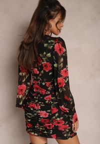 Renee - Czarna Sukienka Dopasowana z Marszczeniem Achomene. Okazja: na co dzień. Kolor: czarny. Materiał: tkanina. Typ sukienki: dopasowane. Styl: boho, casual. Długość: mini #4