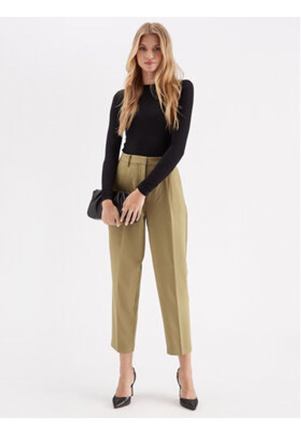 Bruuns Bazaar Spodnie materiałowe Cindy BBW2393 Zielony Loose Fit. Kolor: zielony. Materiał: wiskoza, syntetyk