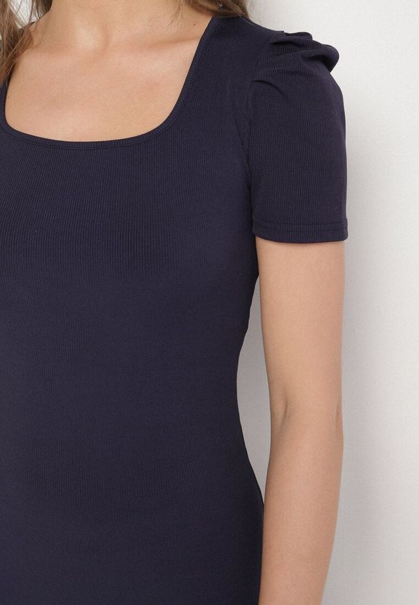 Born2be - Granatowa Sukienka o Dopasowanym Kroju z Bufiastymi Rękawami Aravitia. Okazja: na co dzień. Kolor: niebieski. Typ sukienki: proste, dopasowane. Styl: casual