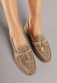 Renee - Ciemnobeżowe Mokasyny z Cyrkoniami i Ozdobami Distantsteam. Okazja: na co dzień. Kolor: beżowy. Materiał: jeans. Wzór: aplikacja. Styl: glamour, casual #5