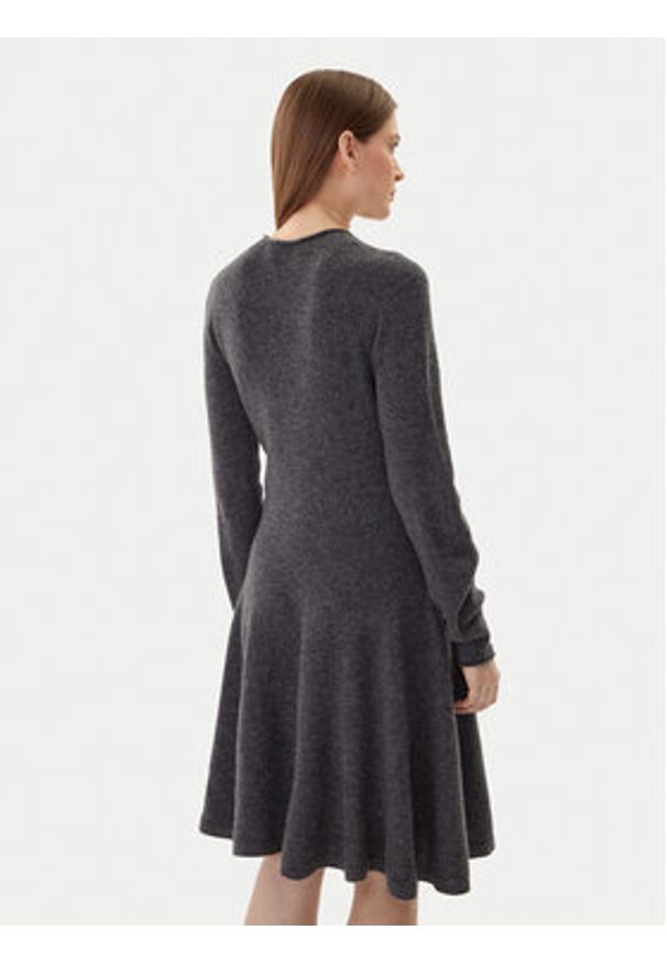 Lacoste Sukienka dzianinowa EF4161 Szary Regular Fit. Kolor: szary. Materiał: wełna