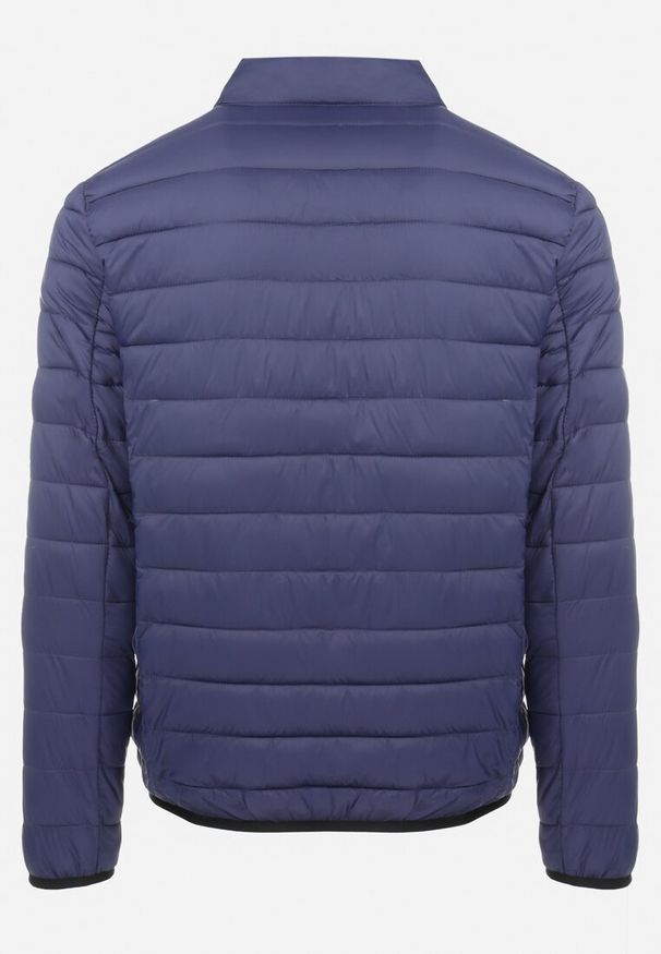 Born2be - Granatowa Kurtka Pikowana Evila. Typ kołnierza: kołnierzyk stójkowy. Kolor: niebieski. Materiał: materiał. Długość rękawa: długi rękaw. Długość: długie. Sezon: wiosna, jesień