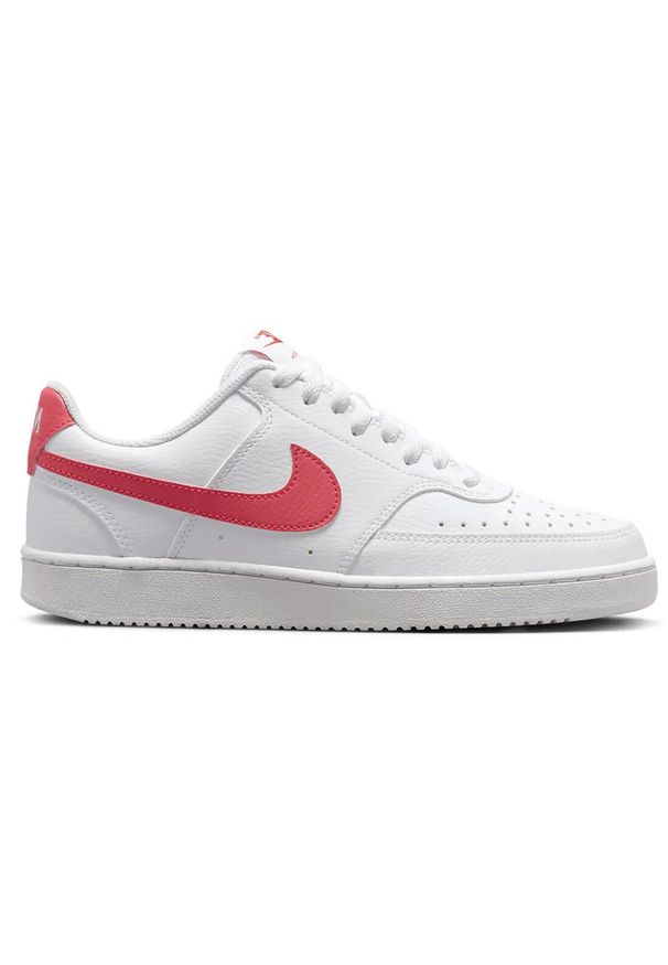 Buty do chodzenia damskie Nike Court Vision LO NN. Zapięcie: sznurówki. Kolor: biały. Materiał: materiał, tkanina, syntetyk. Szerokość cholewki: normalna. Model: Nike Court. Sport: turystyka piesza