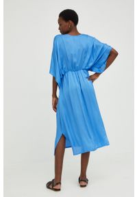 Answear Lab sukienka midi rozkloszowana. Kolor: niebieski. Materiał: tkanina. Długość rękawa: krótki rękaw. Typ sukienki: rozkloszowane. Styl: wakacyjny. Długość: midi