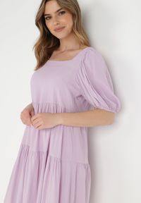 Born2be - Jasnofioletowa Sukienka z Wiskozy Phylyle. Typ kołnierza: dekolt kwadratowy. Kolor: fioletowy. Materiał: wiskoza. Wzór: gładki. Typ sukienki: rozkloszowane. Styl: klasyczny. Długość: mini #3