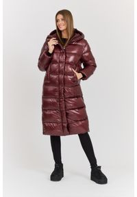 Hetrego - HETREGO Bordowy damski płaszcz puchowy Tara Woman Oversized Quilted Coat, Rozmiar 40 EU - 44 IT. Okazja: na co dzień. Kolor: czerwony. Materiał: puch. Długość rękawa: długi rękaw. Długość: długie. Styl: casual, elegancki