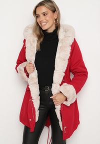 Born2be - Bordowa Kurtka Parka z Kapturem i Odpinanym Futerkiem Ninria. Okazja: na co dzień. Typ kołnierza: kaptur. Kolor: czerwony. Materiał: futro. Styl: klasyczny, casual, elegancki #3