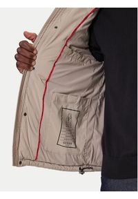Guess Kurtka zimowa M4BL21 WGJ42 Beżowy Regular Fit. Kolor: beżowy. Materiał: syntetyk. Sezon: zima #5