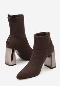 Born2be - Brązowe Botki Vices na Obcasie z Elastyczną Cholewką Falienne. Kolor: brązowy. Szerokość cholewki: normalna. Obcas: na obcasie. Styl: elegancki. Wysokość obcasa: średni #3