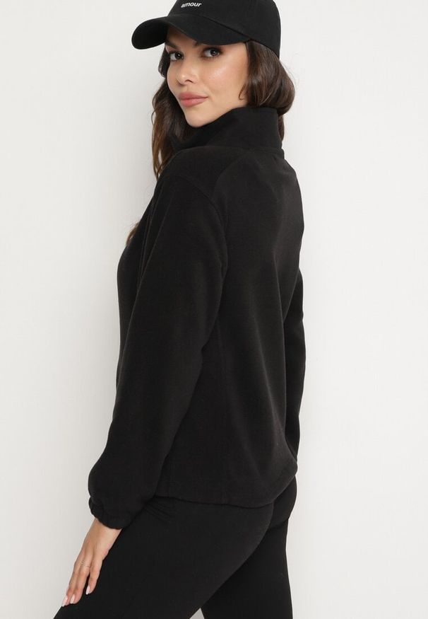 Born2be - Czarna Rozpinana Bluza ze Ściągaczami Laorin. Kolor: czarny. Materiał: jeans